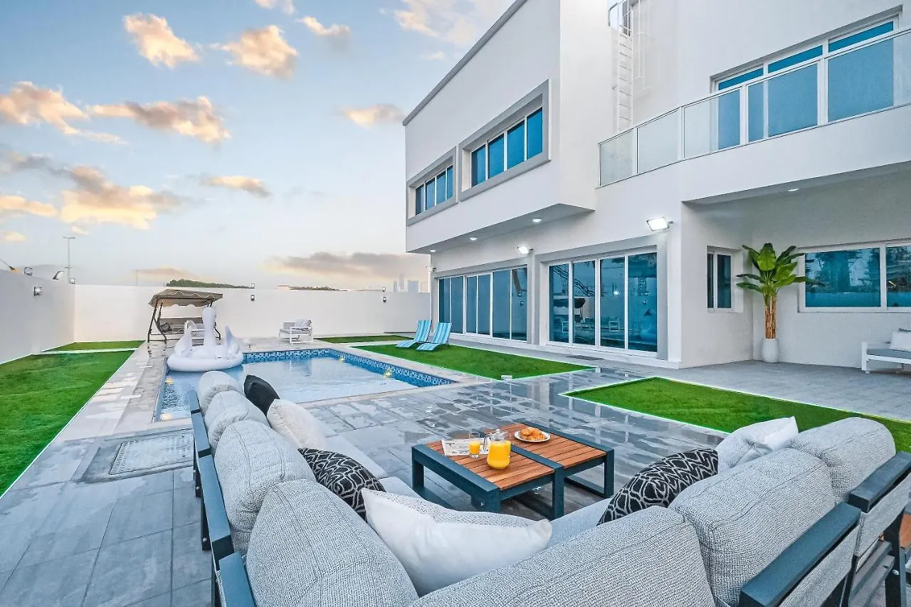 Luxury Modern White Villa On Island 9,500 Sqft Dubai Emirati Arabi Uniti