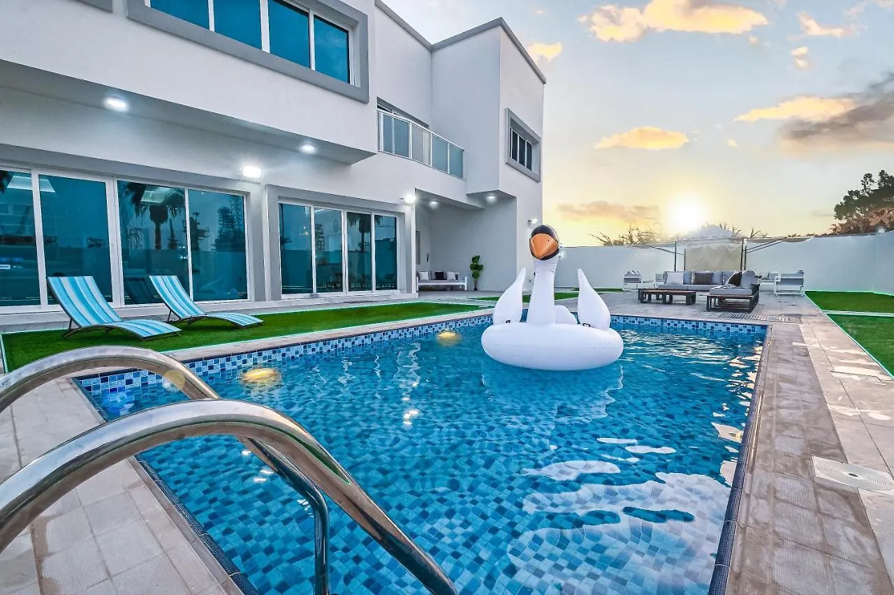 Luxury Modern White Villa On Island 9,500 Sqft Dubai